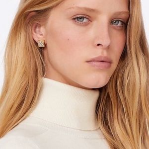 NWT Authentic luxury minimalist Tory Burch Block T Logo Stud Earrings